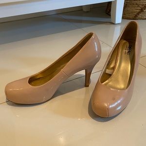 Nude Mossimo work heels